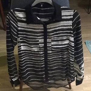 Blouse black with white stripes